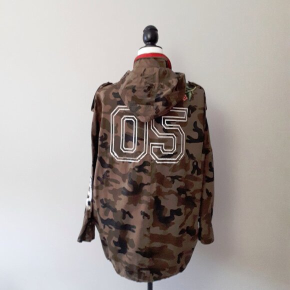 NWOT Romeo + Juliet Couture camo zippered jacket, M - Picture 6 of 9